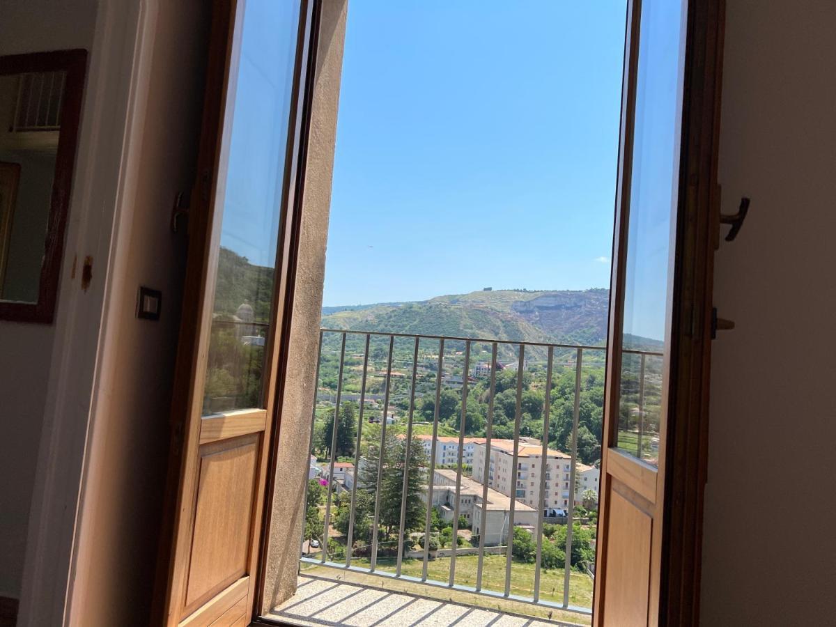 La Rupe Apartments Tropea Εξωτερικό φωτογραφία